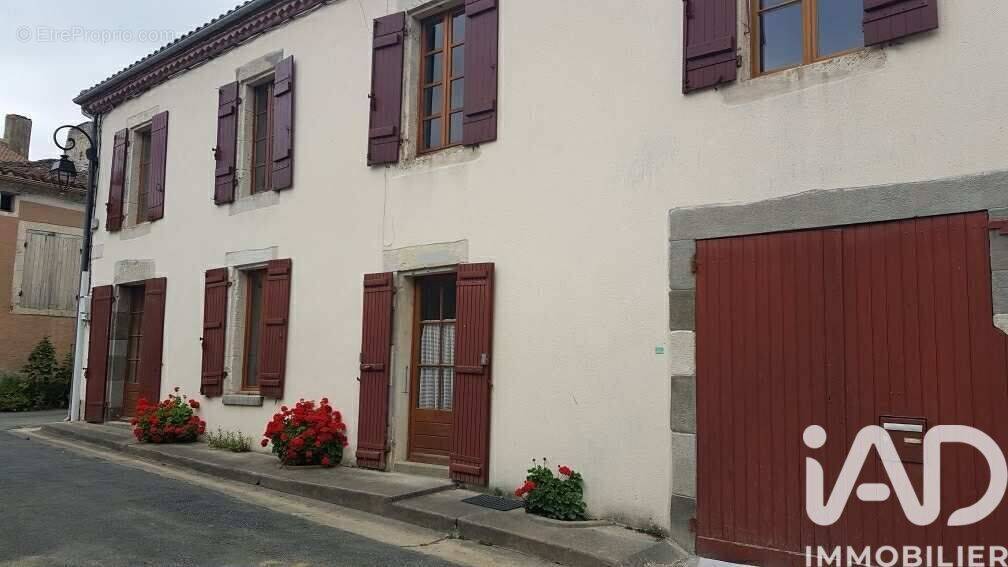 Photo 1 - Maison à LAVARDAC