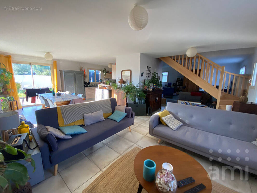 Maison à SAINT-SYMPHORIEN