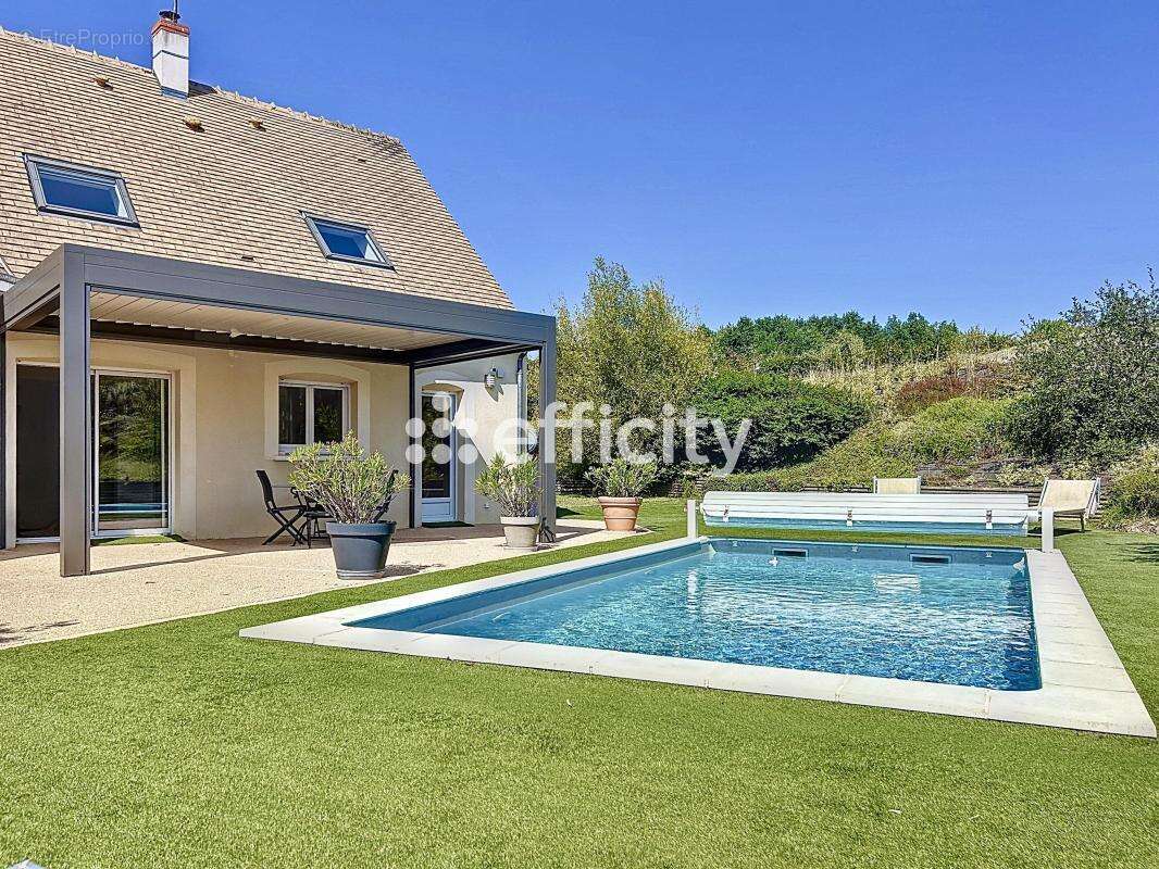 Maison à MONTRICHARD