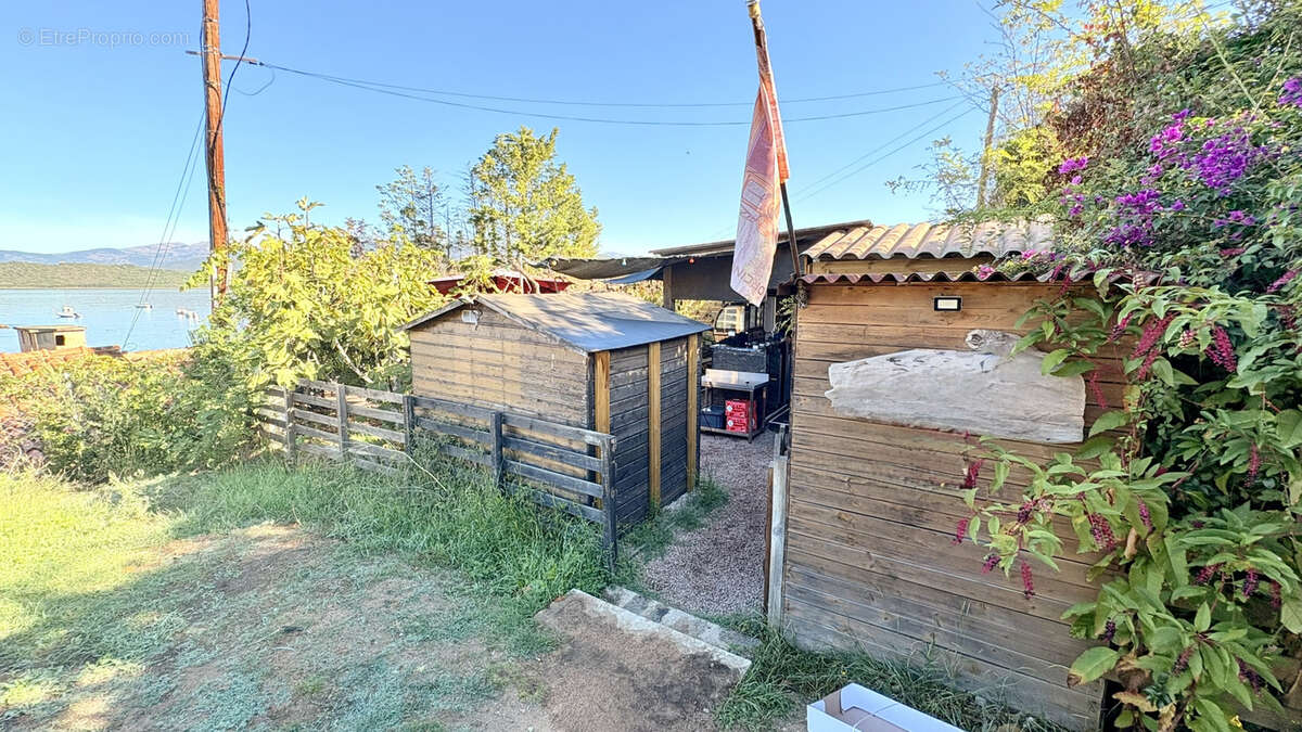 Commerce à CALCATOGGIO