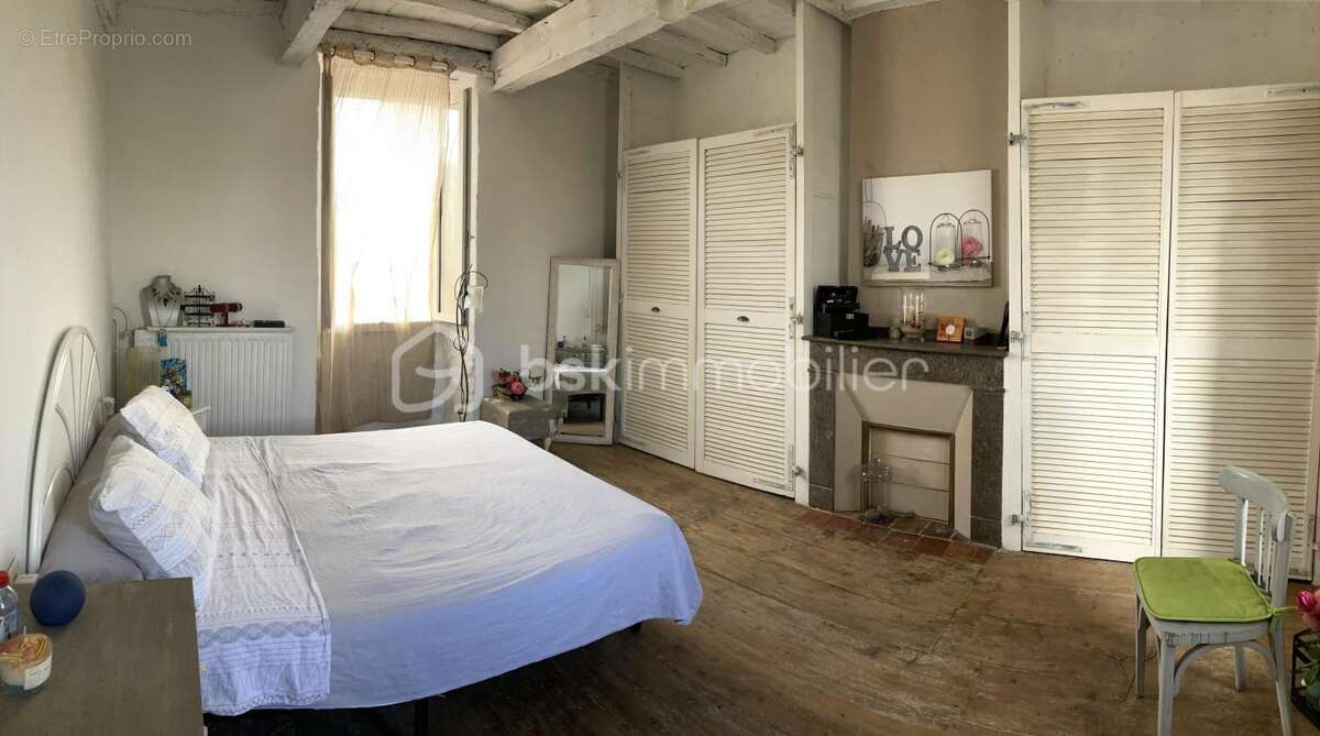 Maison de caractère avec dépendances et fort potentiel - photo 9