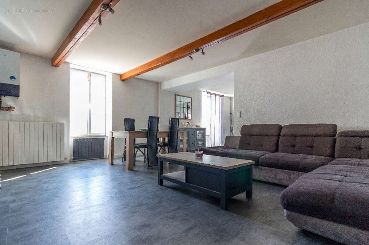 Maison 128 m2 avec local indépendant   À 10 min de Surgères - photo 2