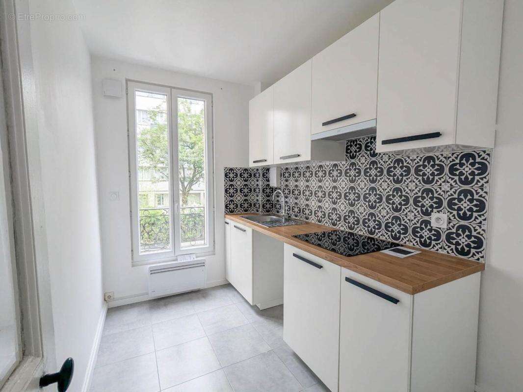 Appartement à PARIS-17E