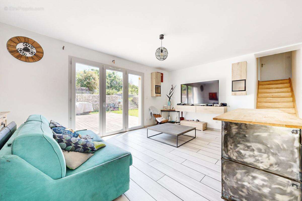 Maison à POLLIONNAY