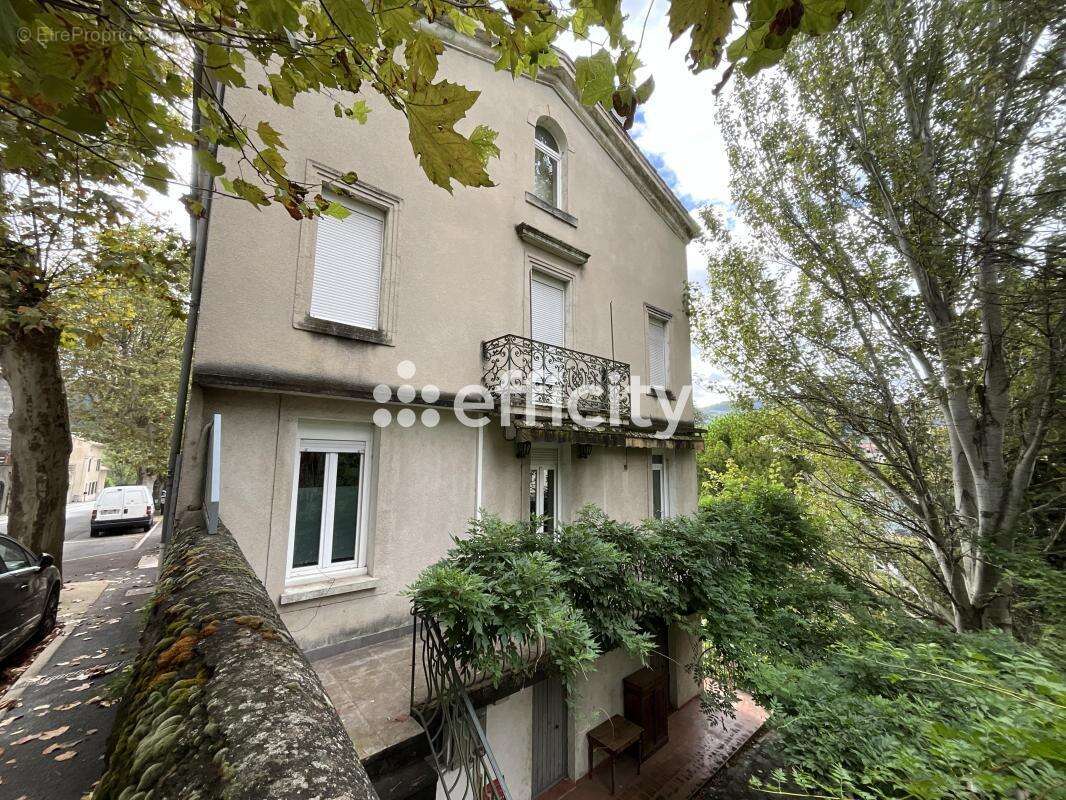 Appartement à PRIVAS