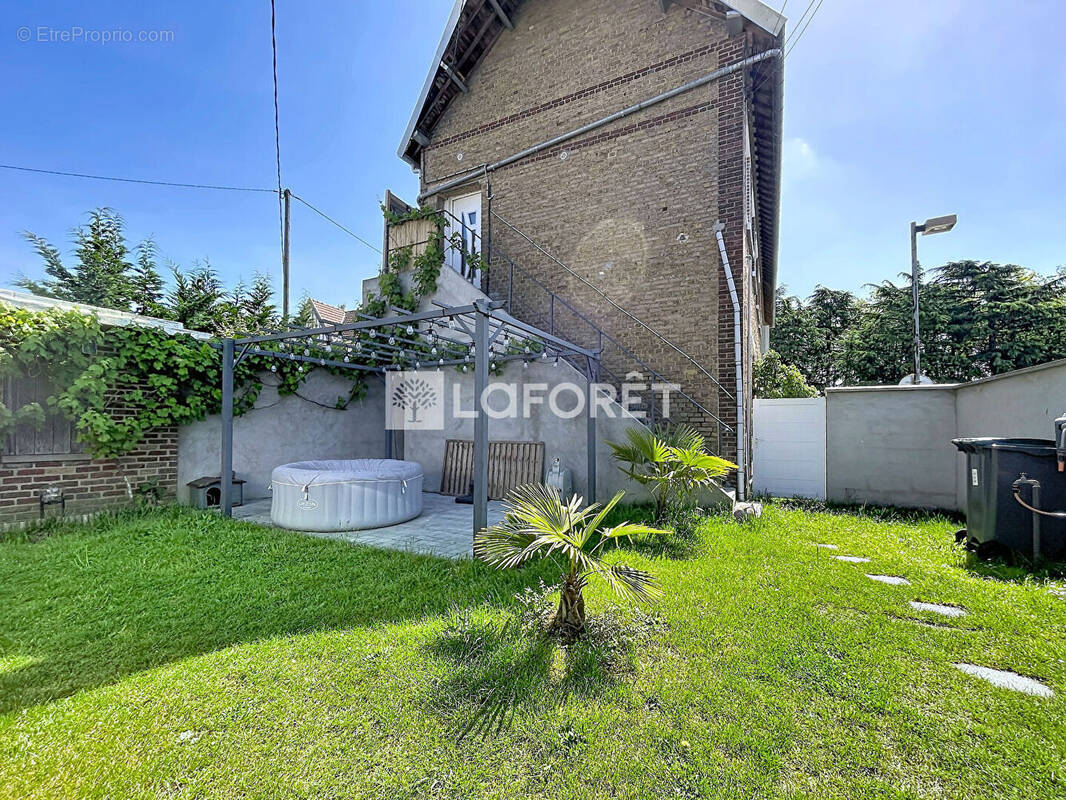 Maison à OISSEL