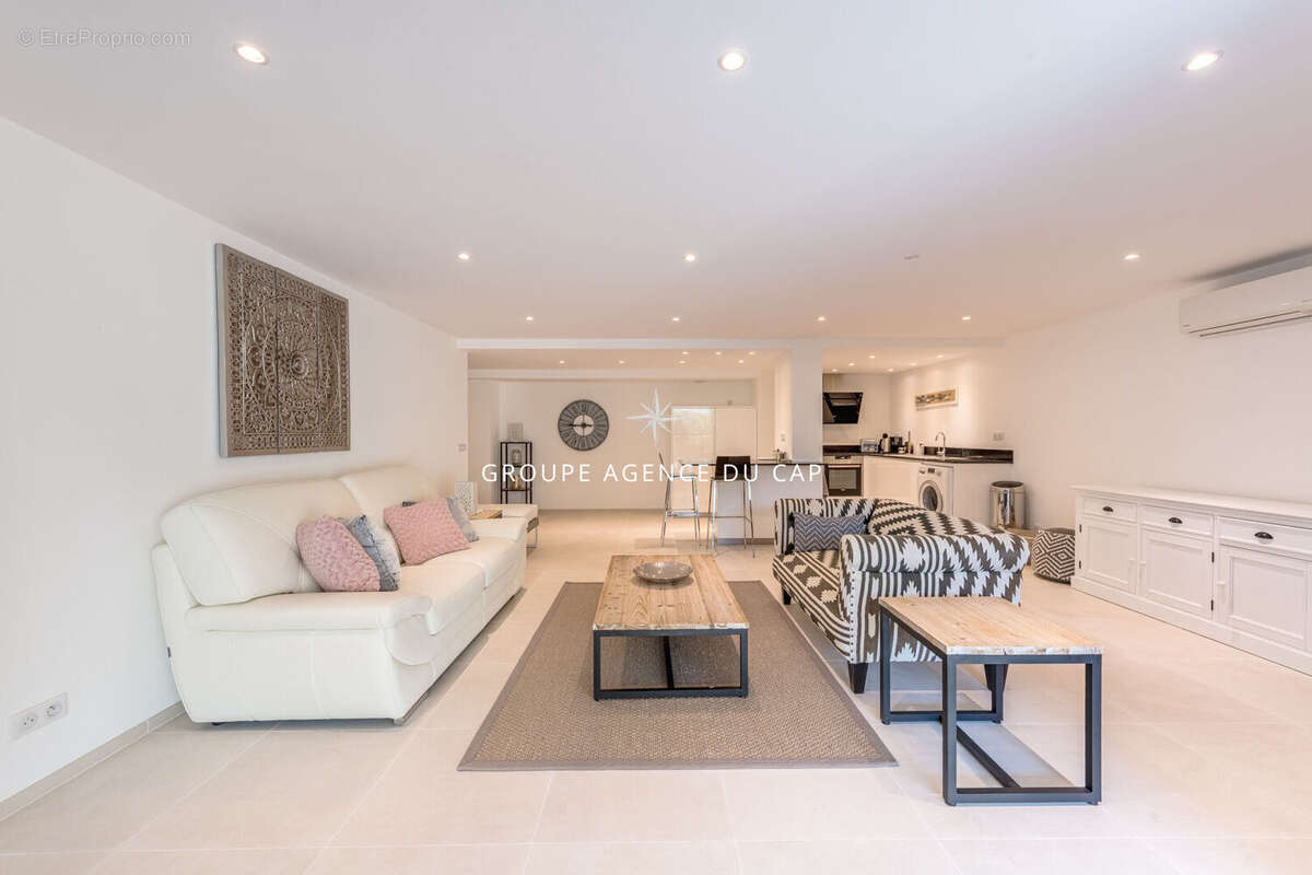 Villa de 185m2 avec vue mer à 250 mètres des plages des Issambres - photo 18