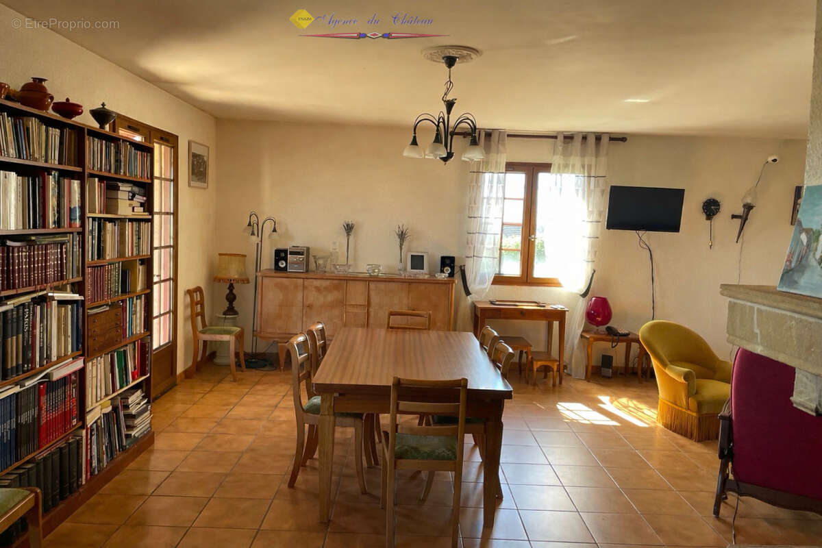 Maison à LA CLAYETTE