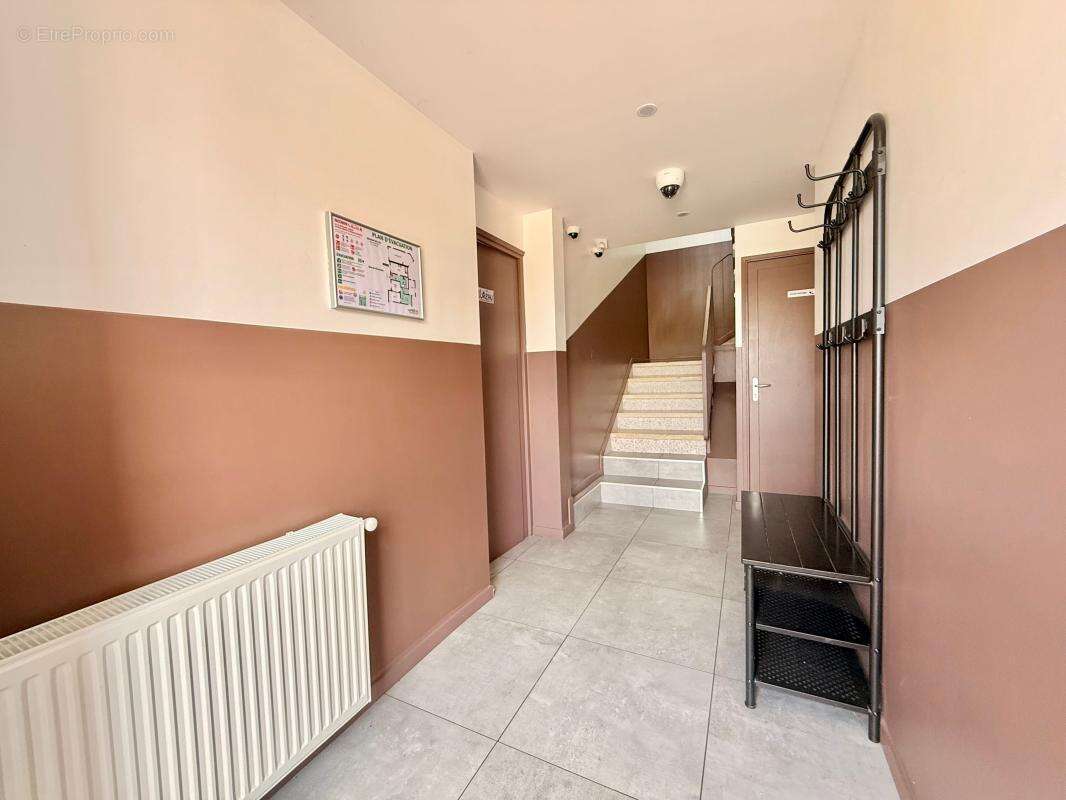 Maison familiale 7 chambres – Dépendance de 33 m² – Jardin clos - photo 8