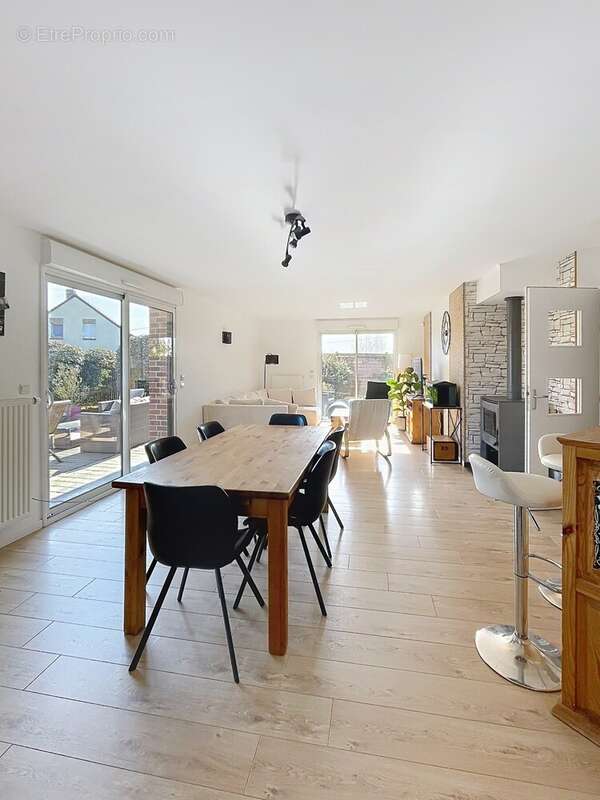 Maison à MARQUILLIES