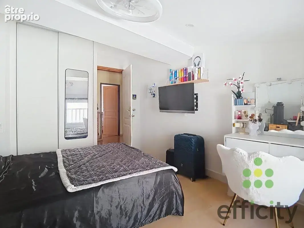 Maison 5 pièces 129 m² à vendre à Genilac (42800) - photo 8