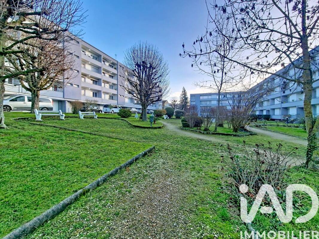 Photo 1 - Appartement à SAINT-FARGEAU-PONTHIERRY