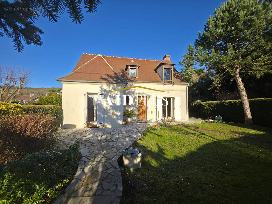 Maison à SAINT-LEU-LA-FORET