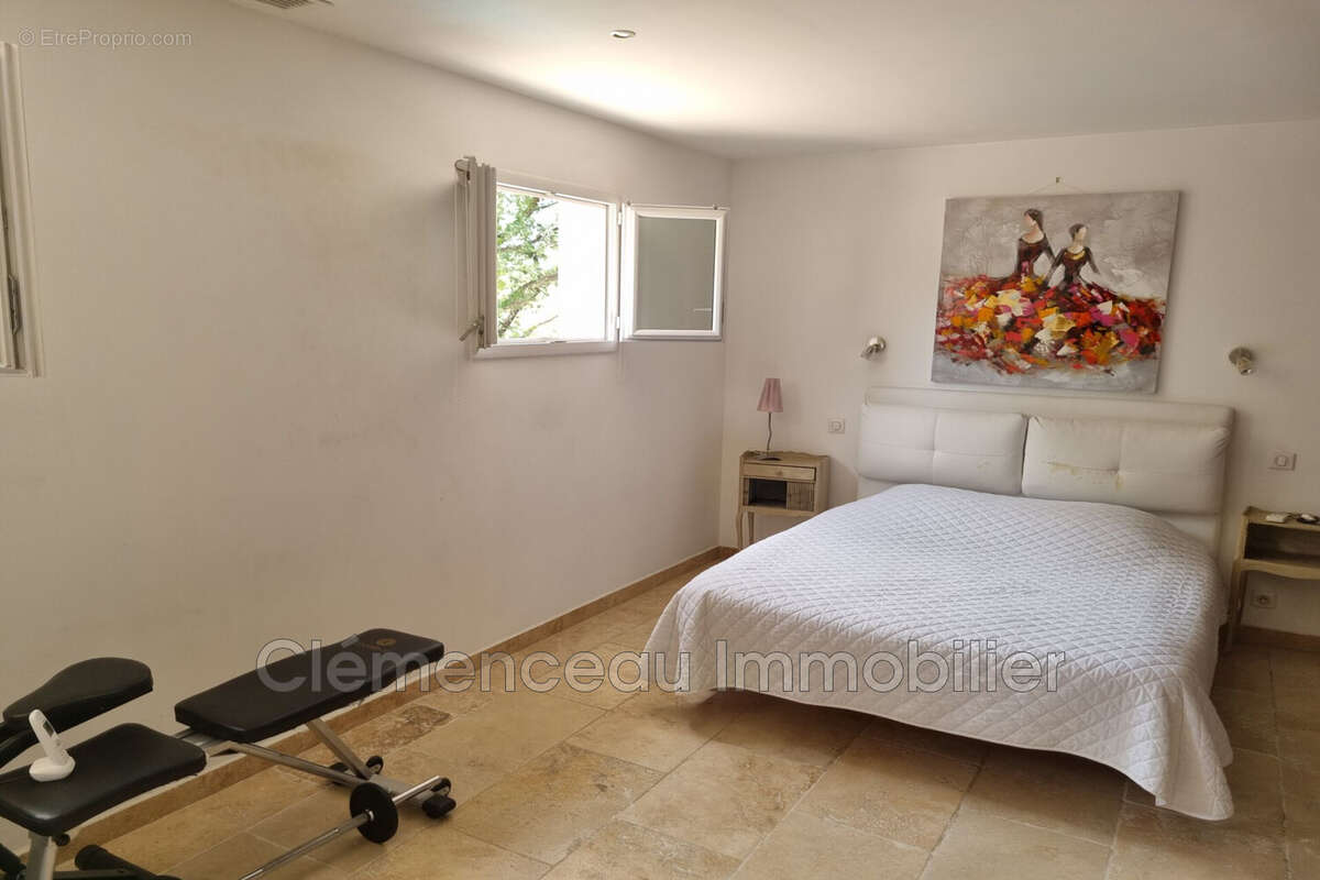 Maison à ROQUEFORT-LES-PINS