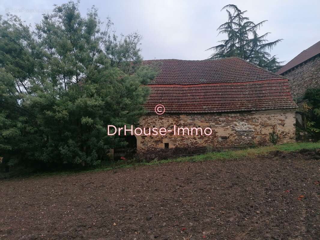 Maison à BIARS-SUR-CERE