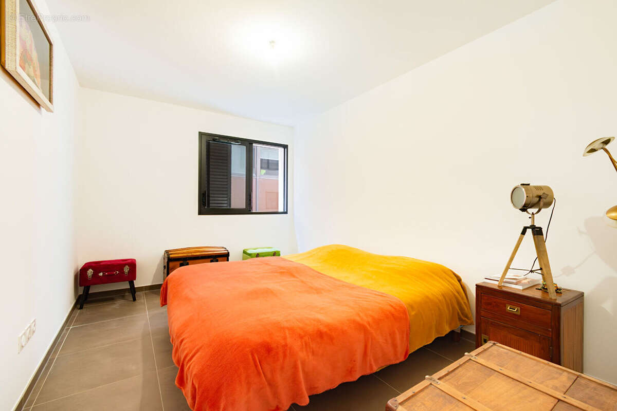 Appartement à MARSEILLE-2E