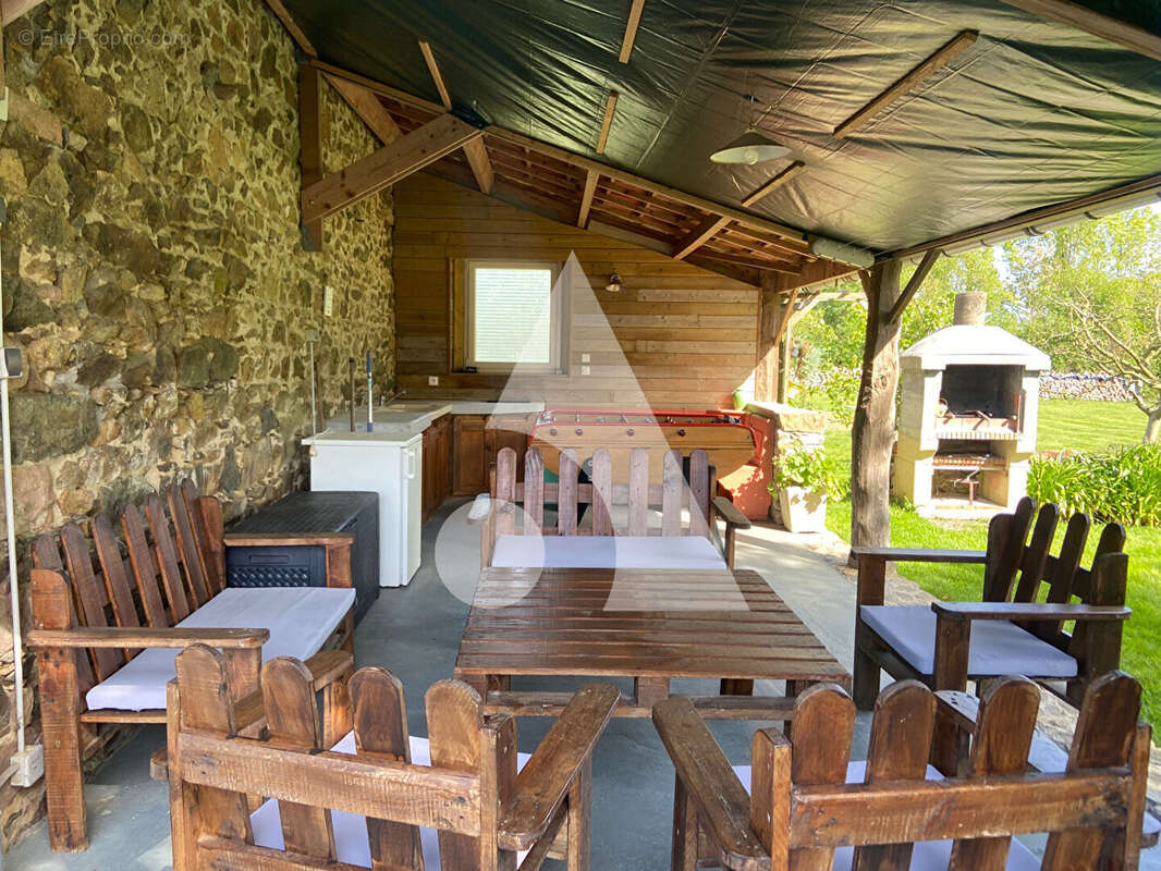 Maison à HENANBIHEN