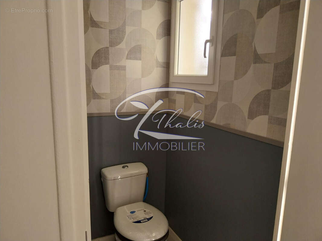 Maison à AMBARES-ET-LAGRAVE