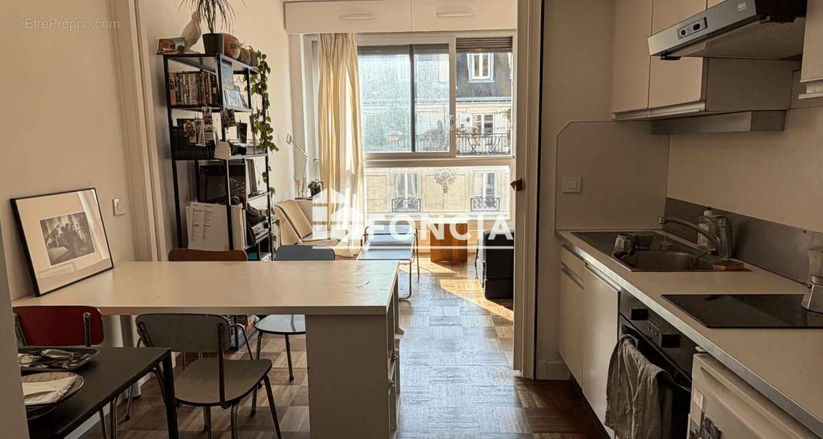 Appartement à PARIS-10E