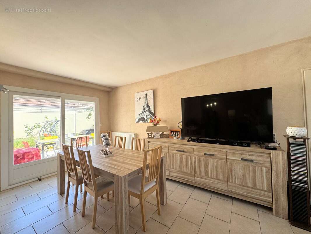 Maison à ELANCOURT
