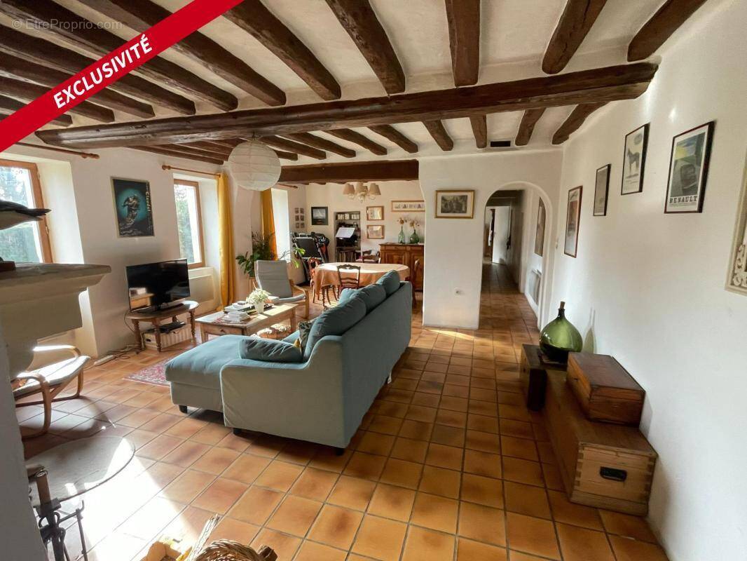 Maison à NOYEN-SUR-SARTHE