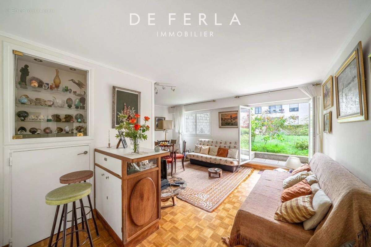 Appartement à PARIS-15E