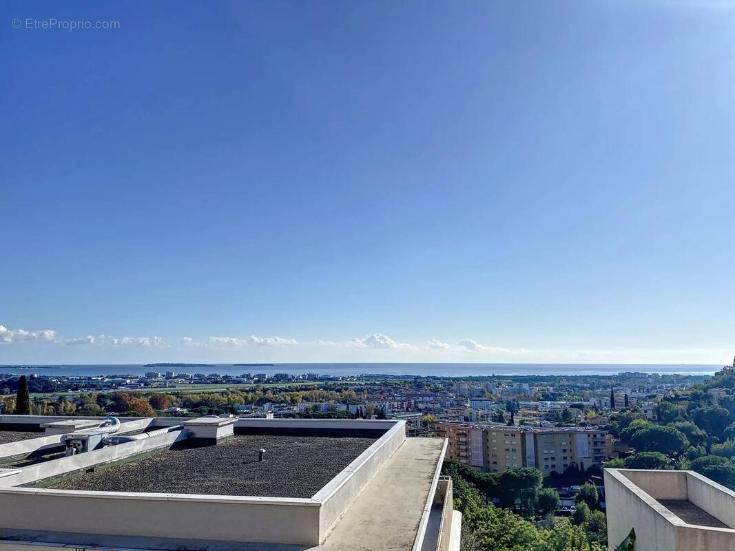 Appartement à MANDELIEU-LA-NAPOULE