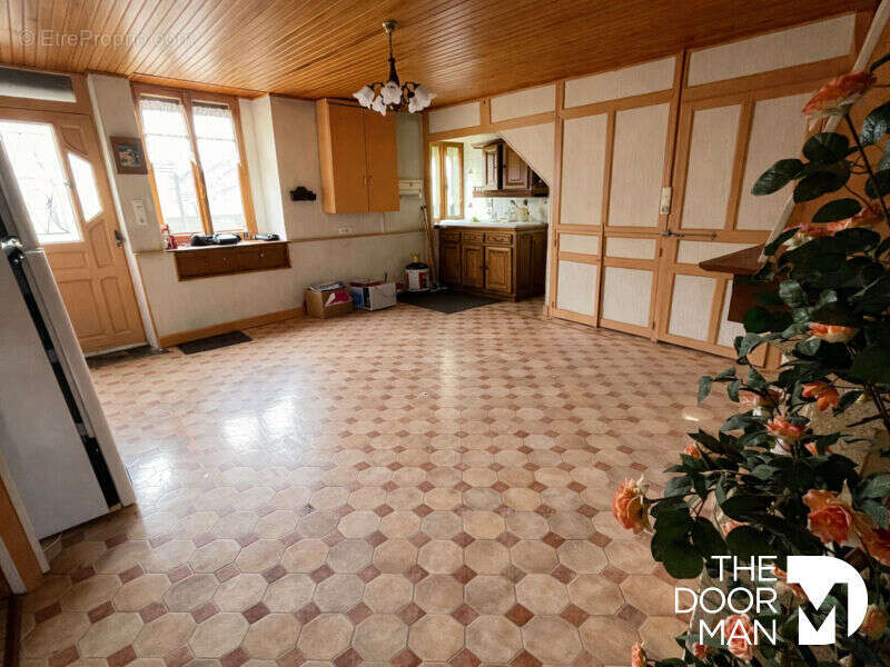 Maison à SERQUEUX