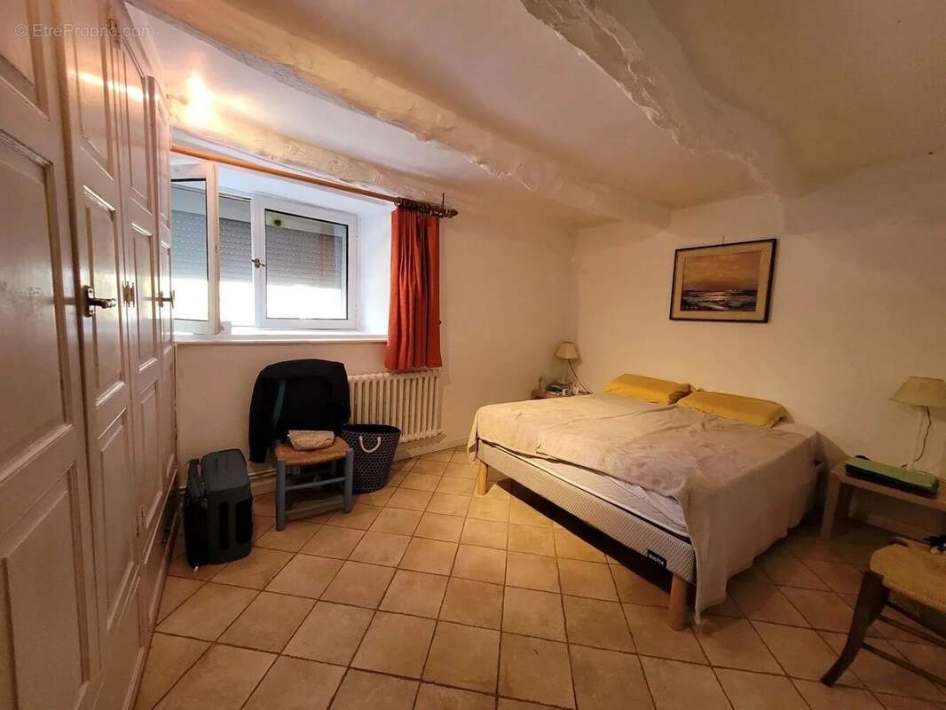 Charmante maison de campagne familiale sur un terrain de plus de 6000 m², à 10 minutes de Cahors. - photo 12