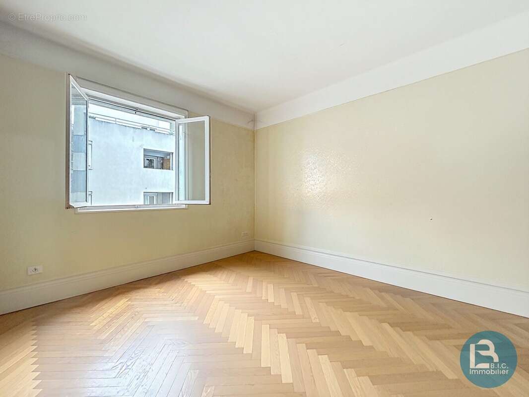 Appartement 68 m² à Lyon-3e  - photo 4