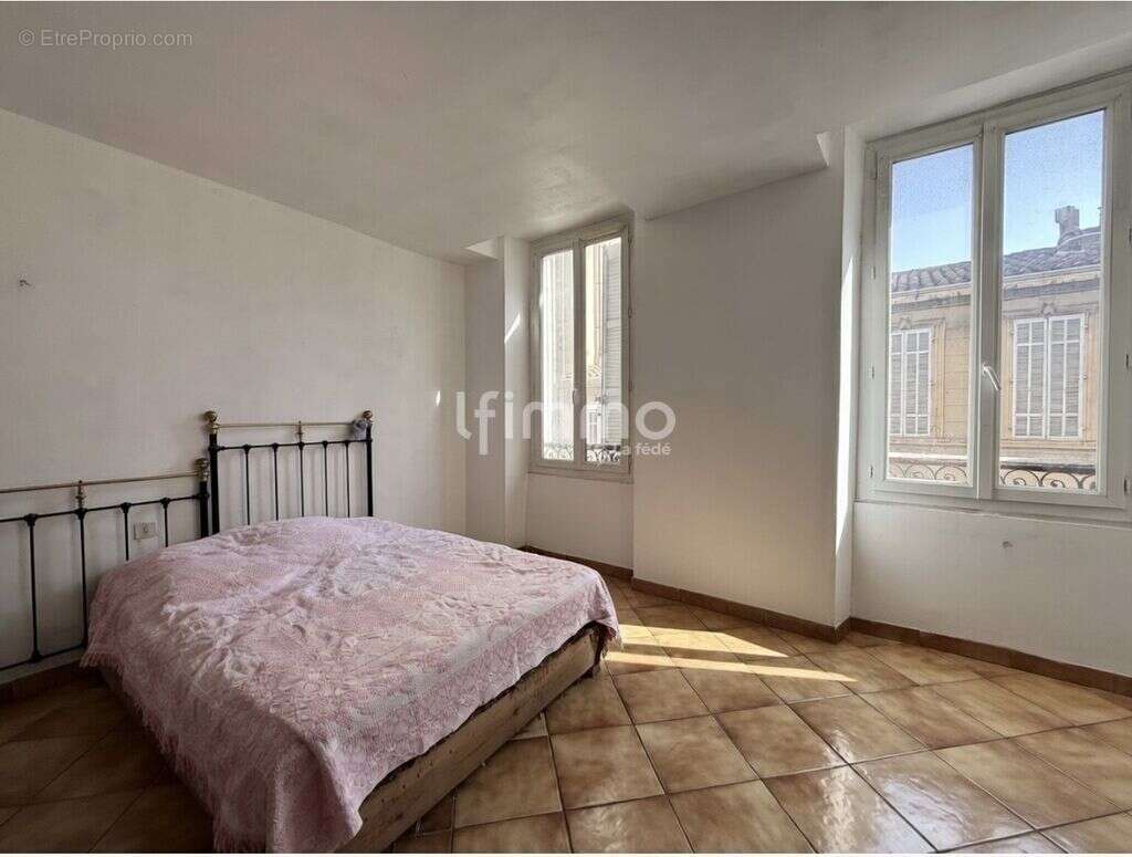 Appartement à MARSEILLE-6E