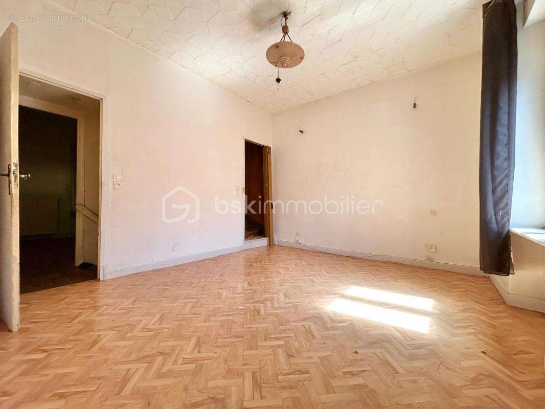 Maison à HUSSIGNY-GODBRANGE