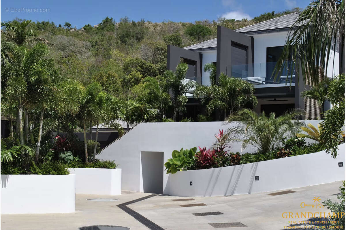 Maison à CAPESTERRE-BELLE-EAU