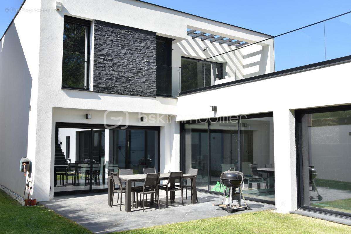 Maison à VILLEVAUDE