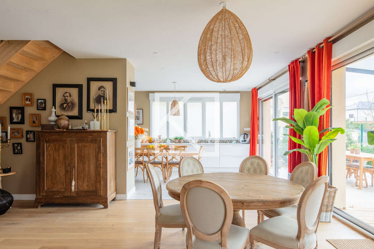 Maison à YVRE-L&#039;EVEQUE