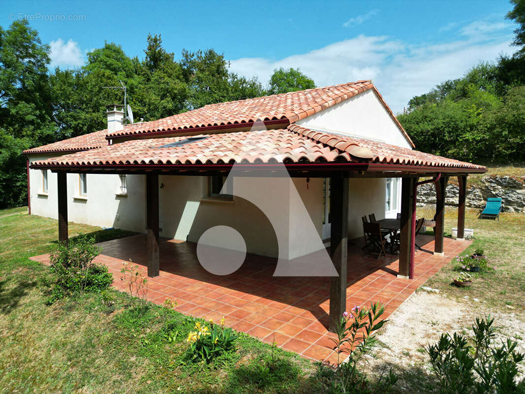 Maison à FRAYSSINET