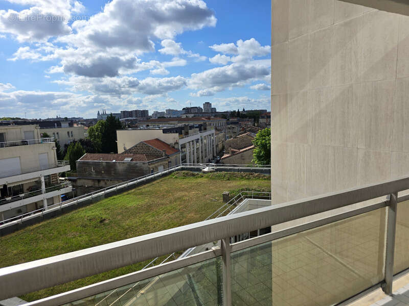 Appartement à BORDEAUX