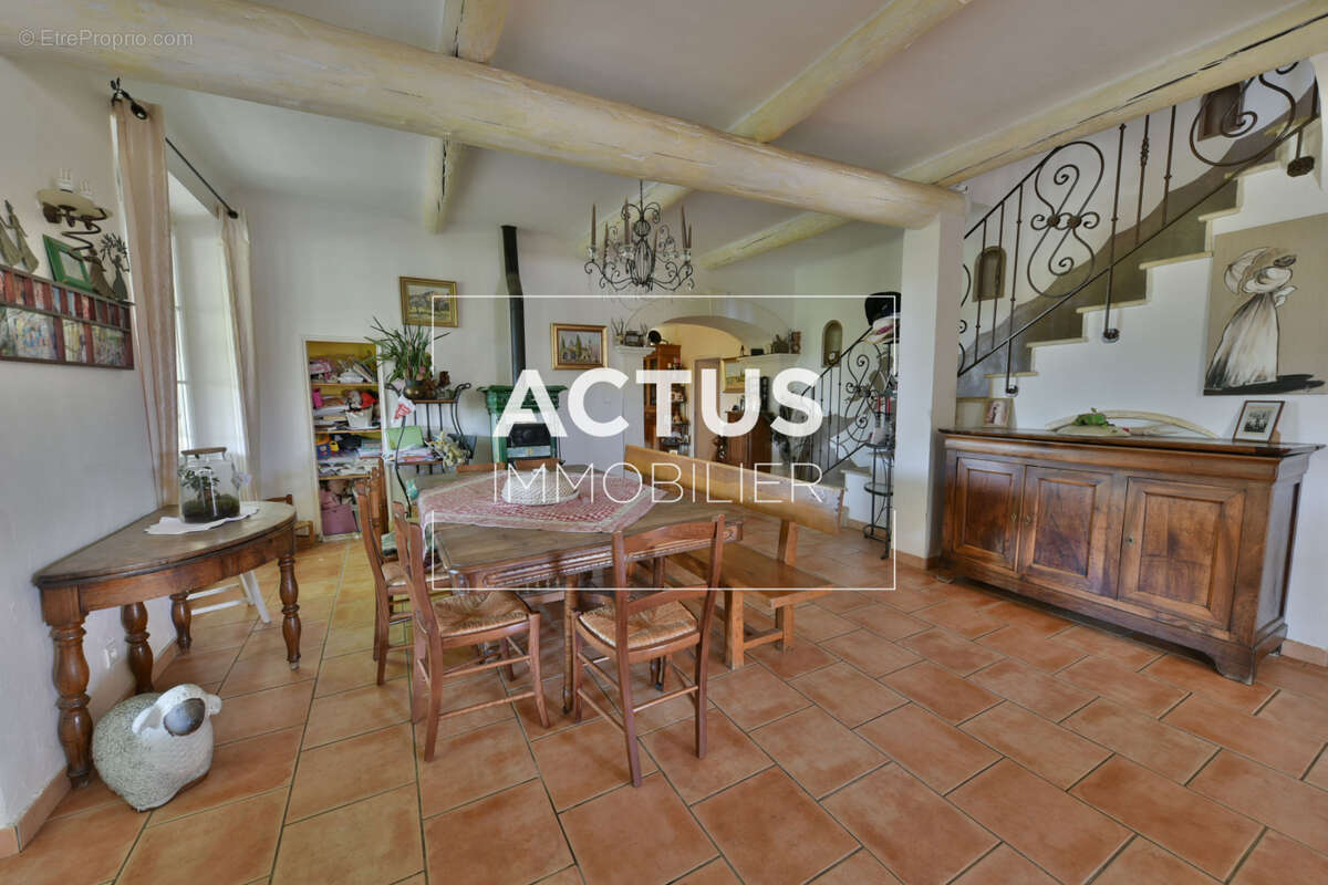 Maison à CORNILLON-CONFOUX