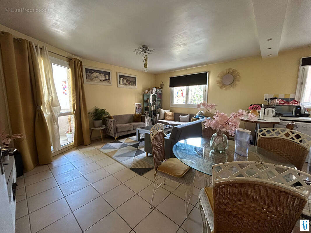 À vendre appartement loué Rouen 3 pièces 63.98 m2 - photo 2