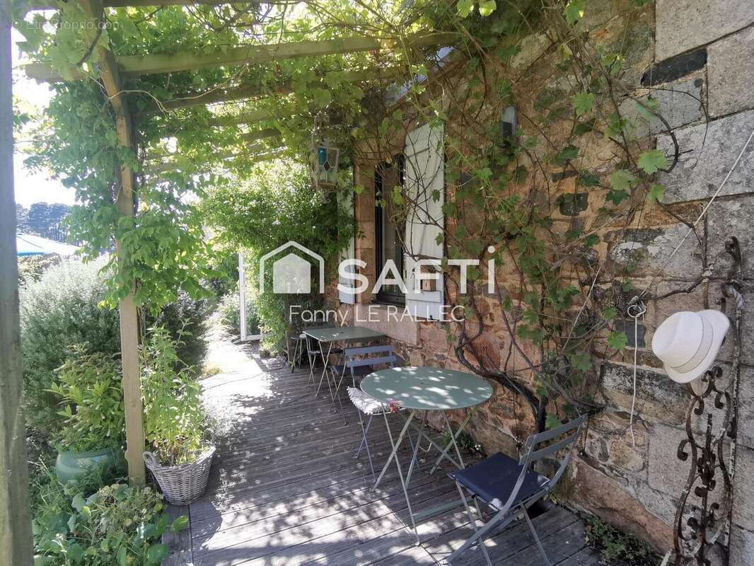 Photo 2 - Maison à PLOUGRESCANT