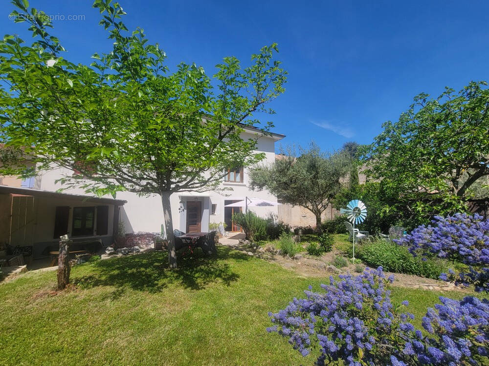 Maison à SAINT-SORLIN-EN-VALLOIRE