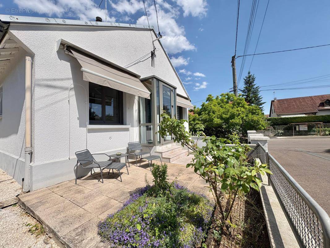 Maison à CHENOVE