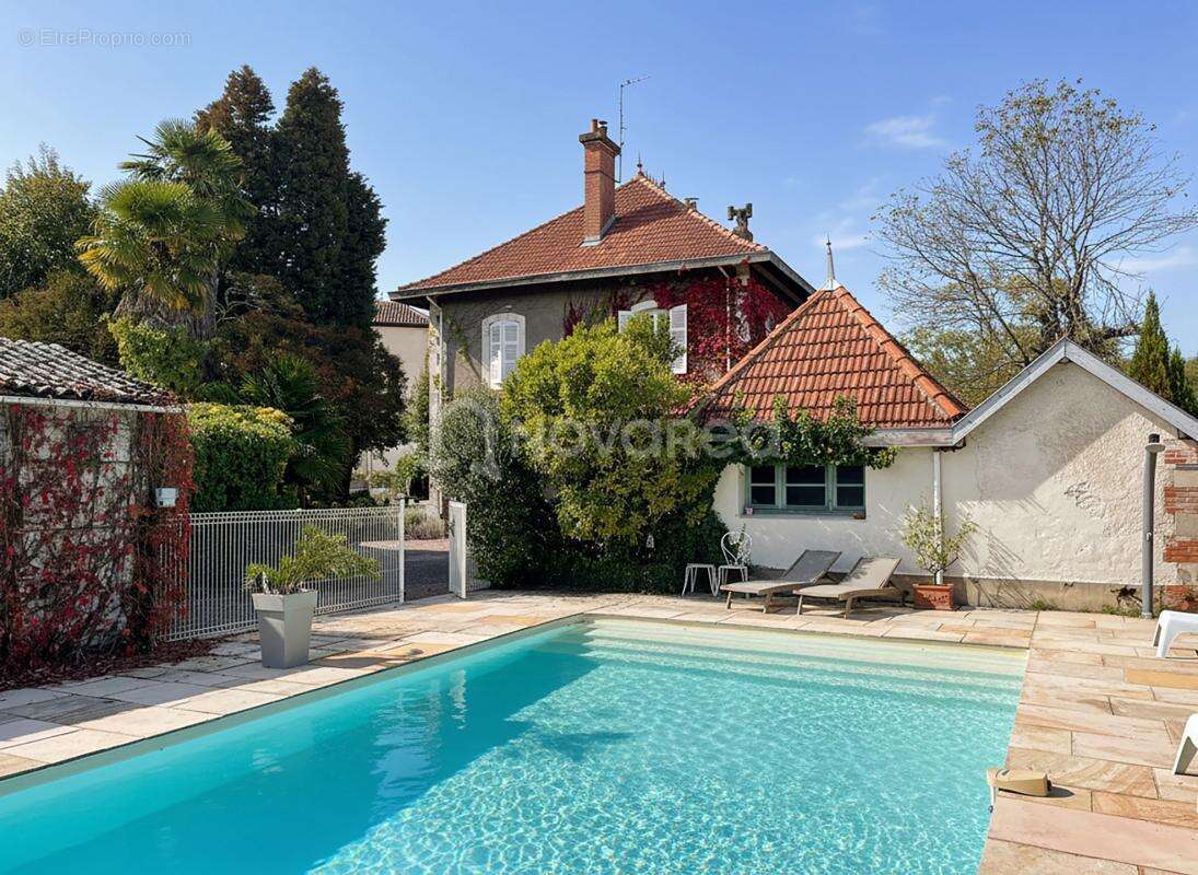 Maison à SAINT-MARTIN-DE-SEIGNANX