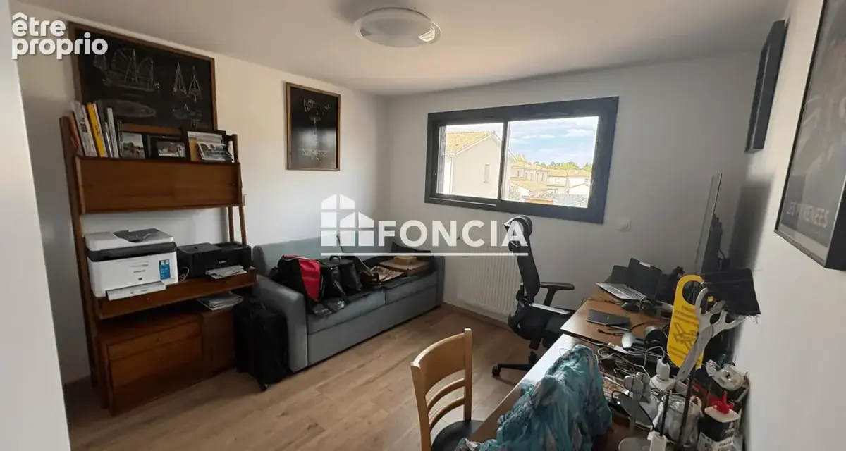 Maison de 2019 en parfait état avec jardin et garage - photo 8