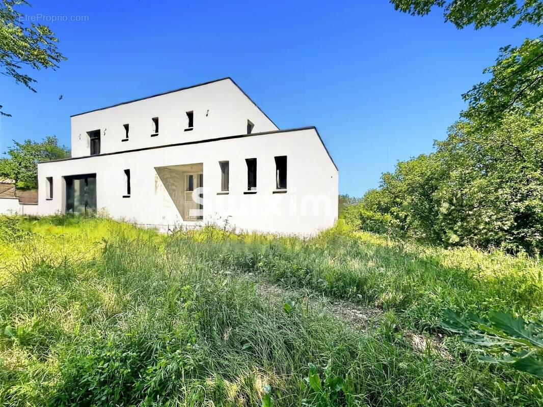 Maison à DONZERE