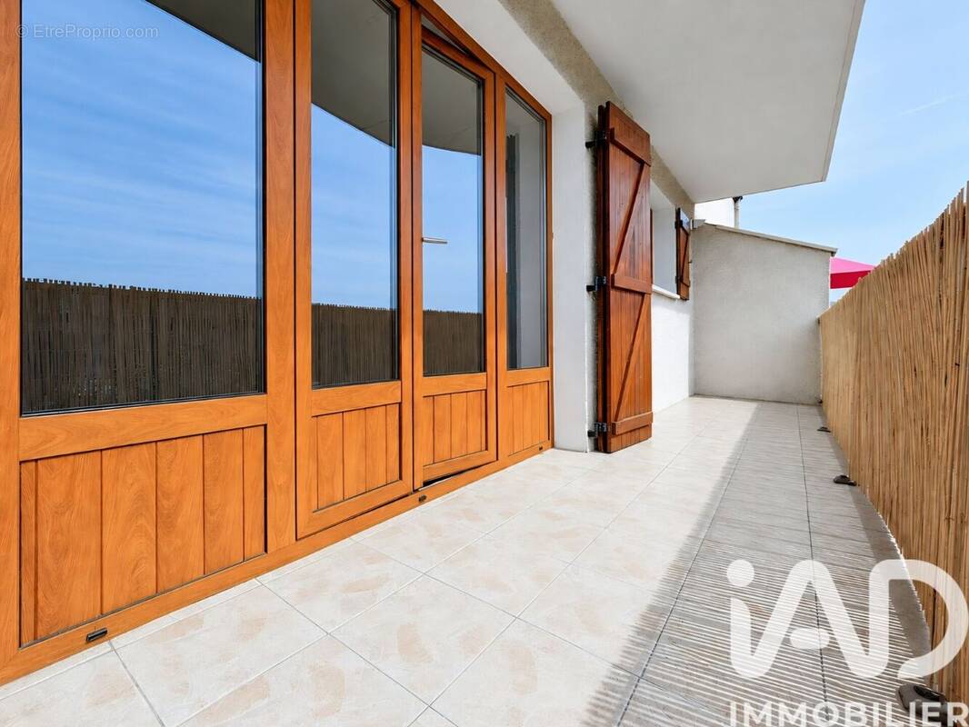 Photo 1 - Appartement à OZOIR-LA-FERRIERE