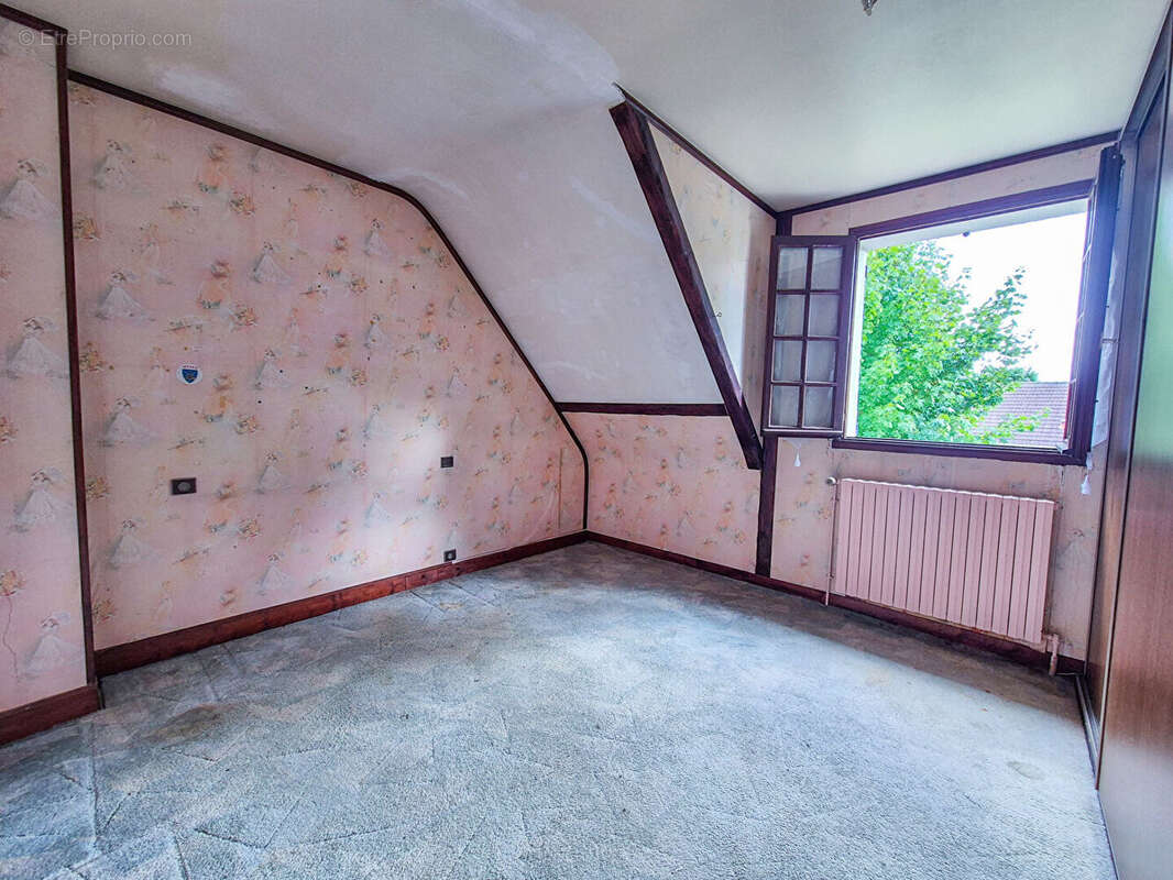 Maison à SIVRY-COURTRY