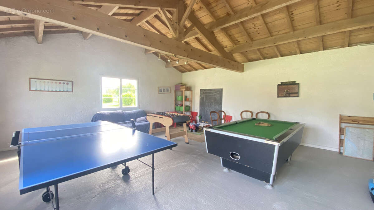 Maison à MORTAGNE-SUR-GIRONDE