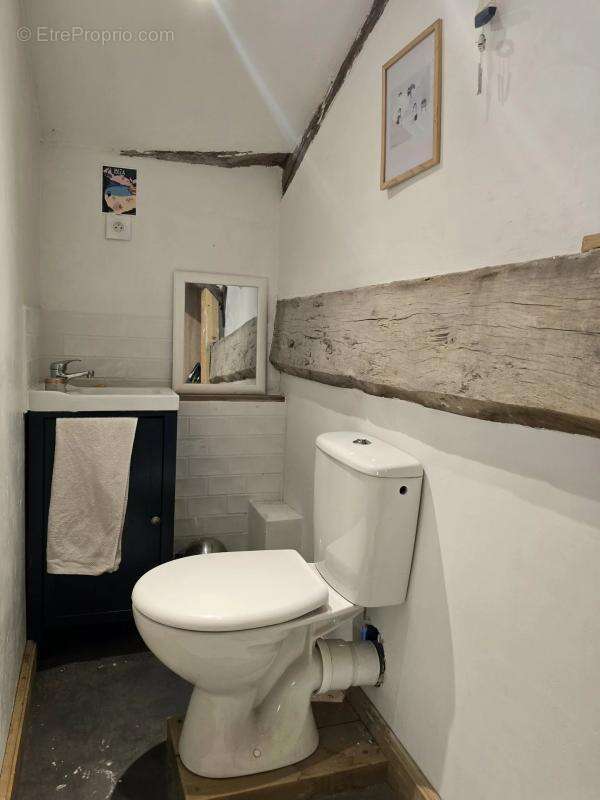 Maison à SALLES-LAVALETTE