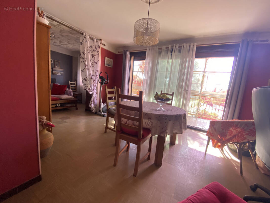 Appartement à LA VALETTE-DU-VAR